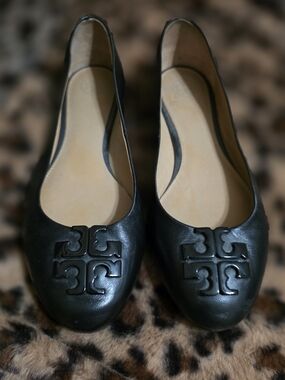 Tory Burch Black Leather Logo Ballet Flats